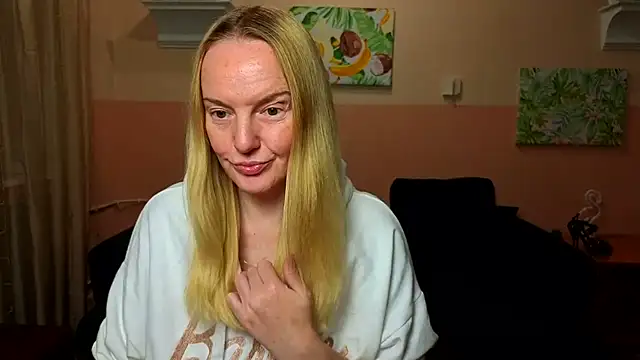Snapshot of Bella_soulmate chatting on July 12, 5:20 am Bella soulmate online show from July 12, 5:20 am