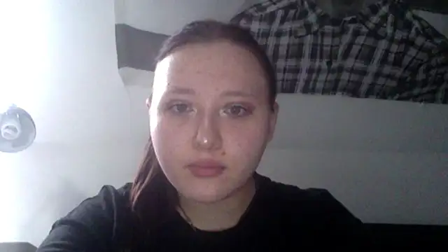 Snapshot of AriaWet chatting on March 11, 3:51 pm AriaWet online show from March 11, 3:51 pm