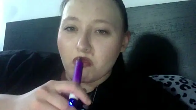 Snapshot of AriaWet chatting on March 18, 3:15 pm AriaWet online show from March 18, 3:15 pm