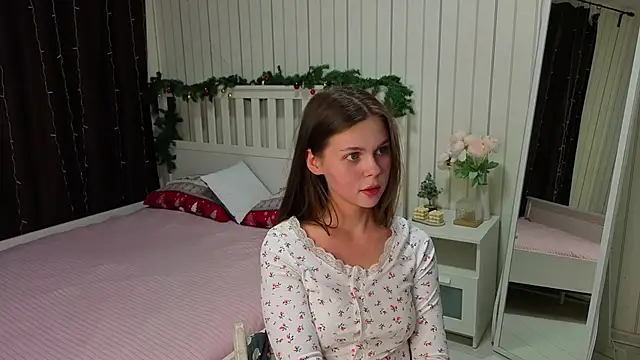 EarthaLevra online show from March 25, 9:21 pm