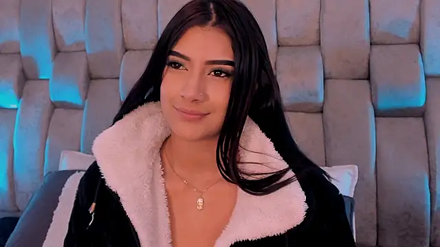 KatherineRuiz  online show from March 9, 12:42 pm