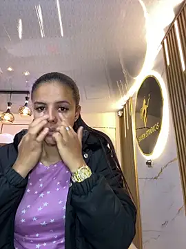 samira-grey online show from March 3, 1:17 pm