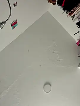 IrisBound online show from April 18, 2:10 pm