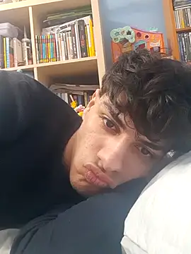 ilcazzone32 online show from April 20, 9:05 pm