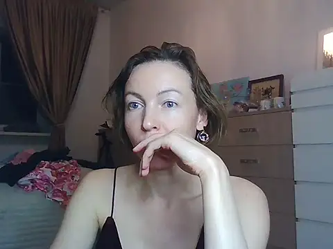 Snapshot of angelicfenix chatting on February 25, 4:05 pm angelicfenix online show from February 25, 4:05 pm