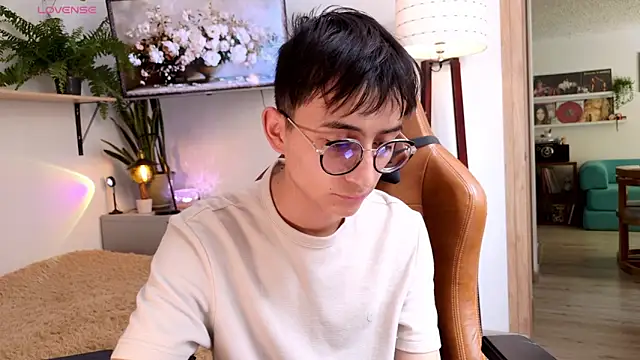 Snapshot of Sr_evann chatting on May 18, 5:41 pm Sr evann online show from May 18, 5:41 pm