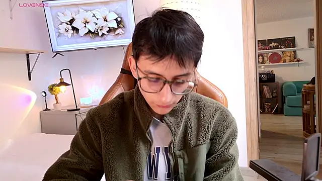 Snapshot of Sr_evann chatting on May 27, 3:42 pm Sr evann online show from May 27, 3:42 pm