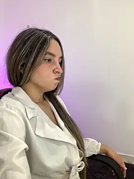 Snapshot of MANU_EF chatting on February 24, 1:53 pm MANU EF online show from February 24, 1:53 pm