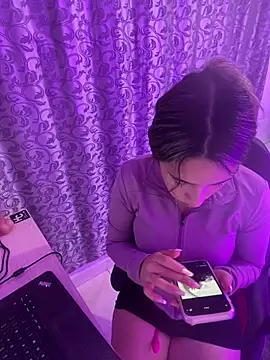 Snapshot of MANU_EF chatting on March 3, 1:17 pm MANU EF online show from March 3, 1:17 pm