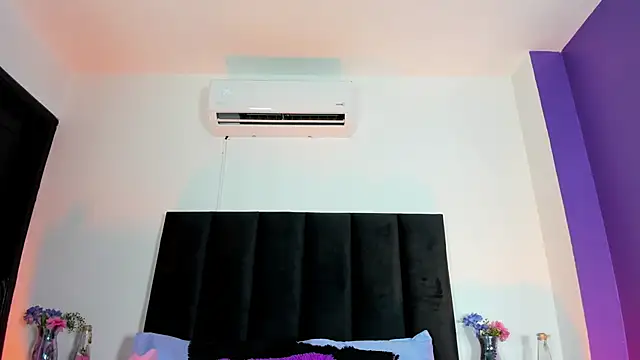 scarlet  ray  online show from March 24, 10:42 am