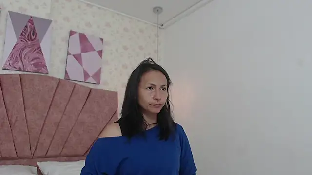 Snapshot of Nina_Moom chatting on February 24, 2:15 pm Nina Moom online show from February 24, 2:15 pm