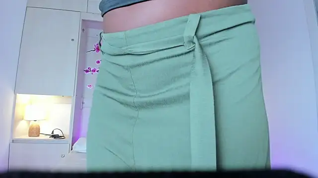 Snapshot of Oshun_444 chatting on May 24, 4:17 am Oshun 444 online show from May 24, 4:17 am
