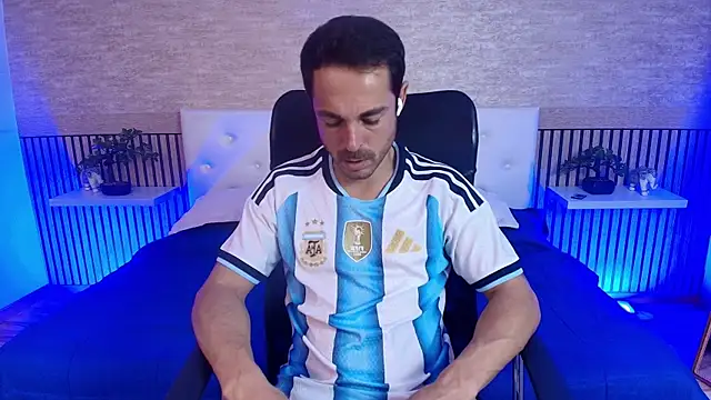 Snapshot of Adams_Sanz chatting on June 27, 4:23 pm Adams Sanz online show from June 27, 4:23 pm