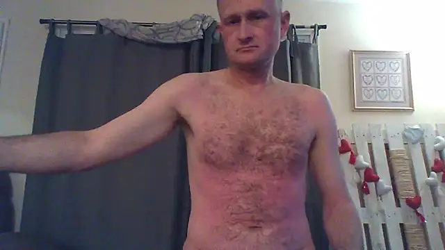 Snapshot of Thomasallen04 chatting on March 4, 12:38 am Thomasallen04 online show from March 4, 12:38 am