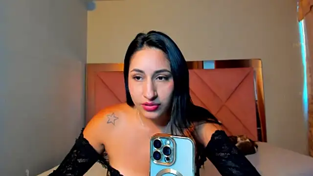 Snapshot of Alanah_connory chatting on March 16, 6:45 pm Alanah connory online show from March 16, 6:45 pm