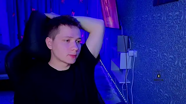 Snapshot of Karl_Night_ chatting on February 26, 4:28 pm Karl Night online show from February 26, 4:28 pm