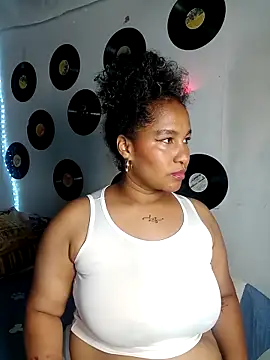 medusafox  online show from March 11, 8:26 pm