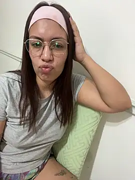 DimeAria online show from March 1, 2:52 pm