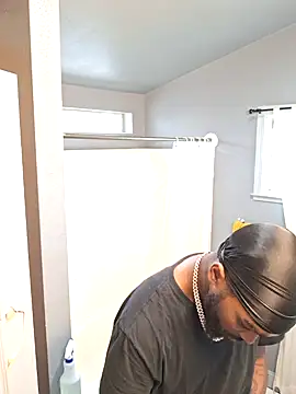 Snapshot of kingbbd6969 chatting on February 24, 9:35 pm kingbbd6969 online show from February 24, 9:35 pm