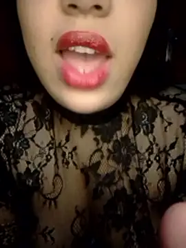 madleen Mm online show from March 9, 8:35 pm