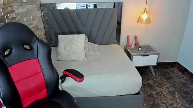 LUCIA KHAN online show from March 11, 7:20 pm