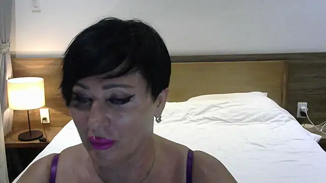 Snapshot of Kleotempt chatting on June 11, 4:38 pm Kleotempt online show from June 11, 4:38 pm
