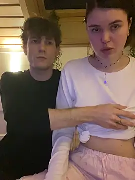 Snapshot of meowmiu chatting on February 23, 10:18 pm meowmiu online show from February 23, 10:18 pm