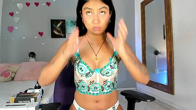 Snapshot of KimTaylorW chatting on March 2, 8:26 pm KimTaylorW online show from March 2, 8:26 pm