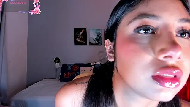 KimTaylorW online show from June 26, 3:11 am