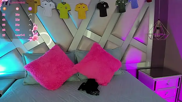 Snapshot of Ashleeyprincess01 chatting on June 19, 1:15 pm Ashleeyprincess01 online show from June 19, 1:15 pm