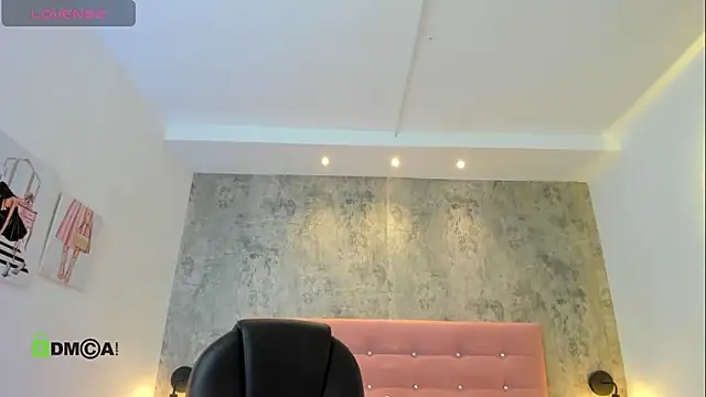 Snapshot of RomaBellanova chatting on April 20, 7:48 pm RomaBellanova online show from April 20, 7:48 pm