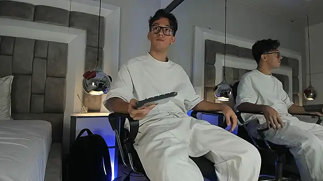 Snapshot of Austin_Reedss chatting on March 3, 12:33 pm Austin Reedss online show from March 3, 12:33 pm