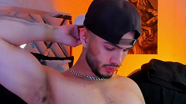 Vincentblack online show from April 7, 4:13 am