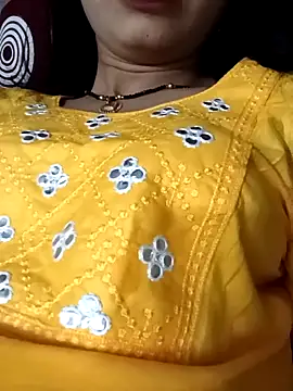 Snapshot of Rashmika_Mandana chatting on May 9, 6:02 pm Rashmika Mandana online show from May 9, 6:02 pm