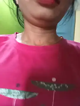 Snapshot of Rashmika_Mandana chatting on May 23, 9:02 am Rashmika Mandana online show from May 23, 9:02 am