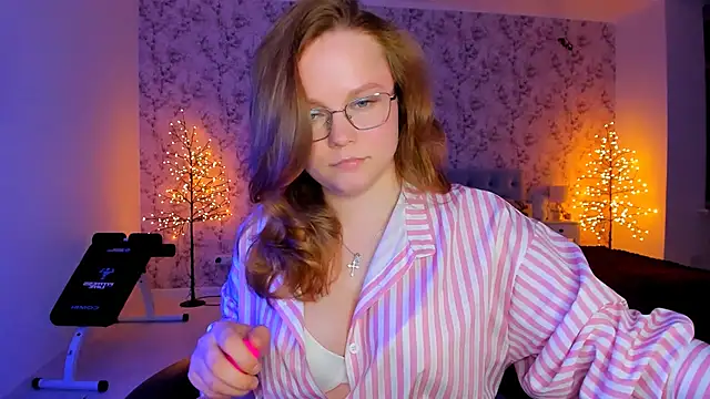 Snapshot of AngellaRud chatting on February 26, 7:35 pm AngellaRud online show from February 26, 7:35 pm