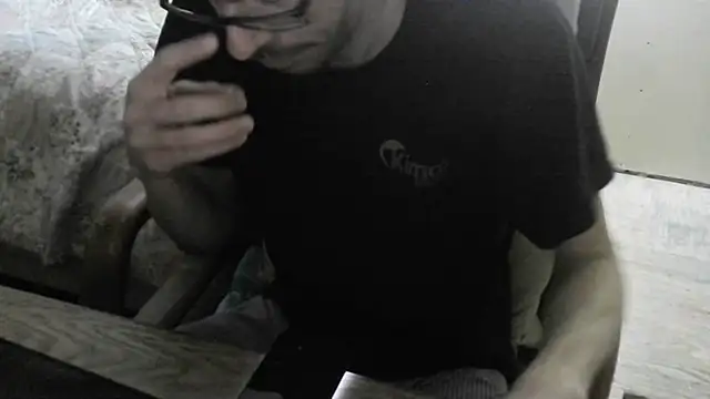 Snapshot of FiSTALiTY chatting on May 18, 2:12 pm FiSTALiTY online show from May 18, 2:12 pm