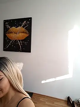 DaisyLuvsYou  online show from March 8, 6:17 am