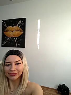 DaisyLuvsYou  online show from March 13, 5:14 am