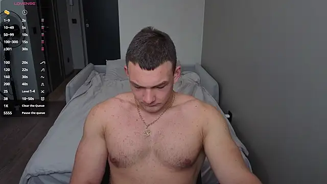 Snapshot of sweet_boyss_ chatting on July 21, 7:54 am sweet boyss online show from July 21, 7:54 am