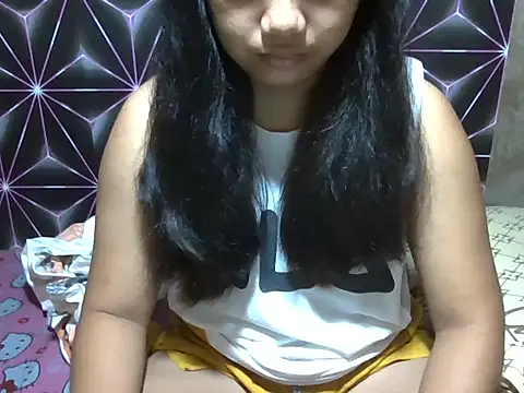 Snapshot of Flowerbebe chatting on April 22, 6:09 pm Flowerbebe online show from April 22, 6:09 pm