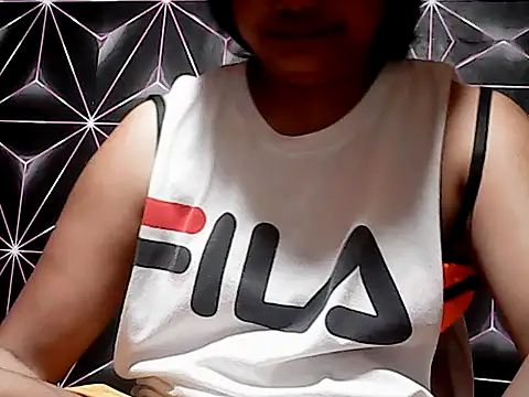 Snapshot of Flowerbebe chatting on May 26, 7:21 pm Flowerbebe online show from May 26, 7:21 pm