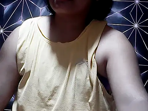 Snapshot of Flowerbebe chatting on May 27, 2:03 pm Flowerbebe online show from May 27, 2:03 pm