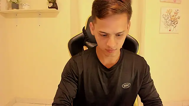 sexy andres01 online show from June 22, 3:20 pm