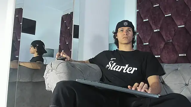 TonyBenedetti online show from April 5, 9:01 pm