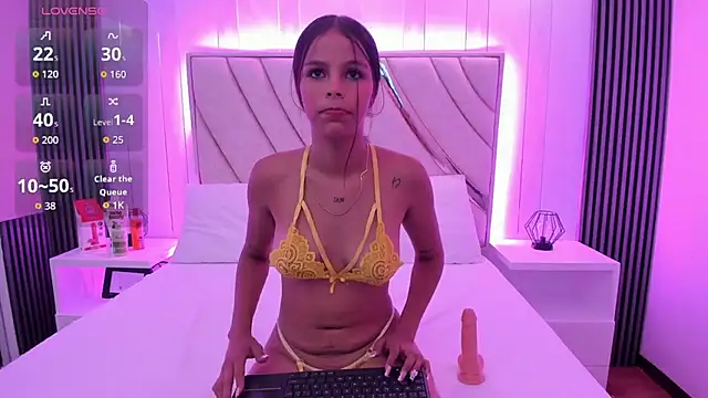 Snapshot of dulce_coquette_ chatting on March 3, 11:16 am dulce coquette online show from March 3, 11:16 am