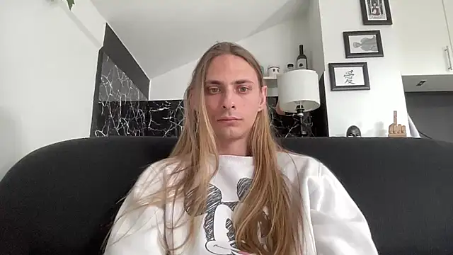 Snapshot of mi_chyort chatting on May 22, 11:38 am mi chyort online show from May 22, 11:38 am
