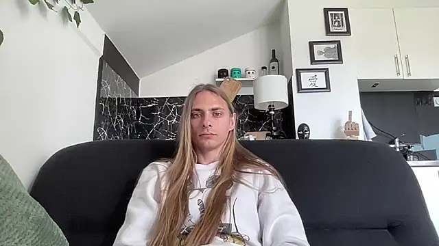 Snapshot of mi_chyort chatting on May 24, 7:35 am mi chyort online show from May 24, 7:35 am