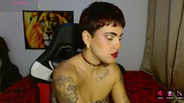 Divinejewel69 online show from March 7, 9:50 am