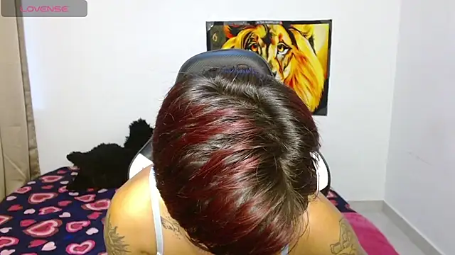 Divinejewel69 online show from March 17, 12:30 pm